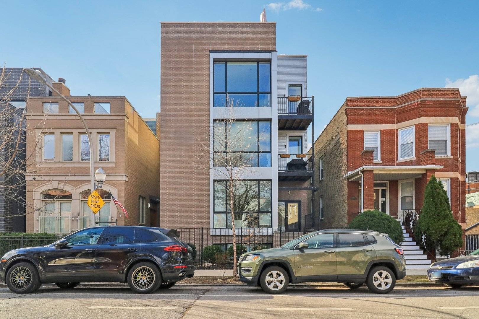 Chicago, IL 60647,2343 W Lyndale ST #2
