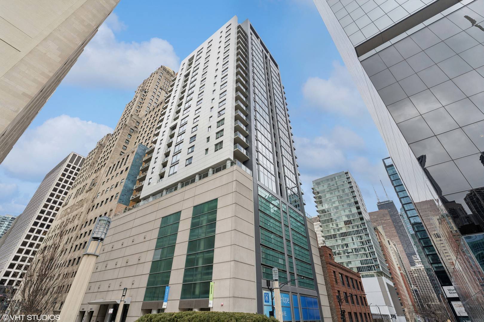 Chicago, IL 60611,160 E ILLINOIS ST #1808