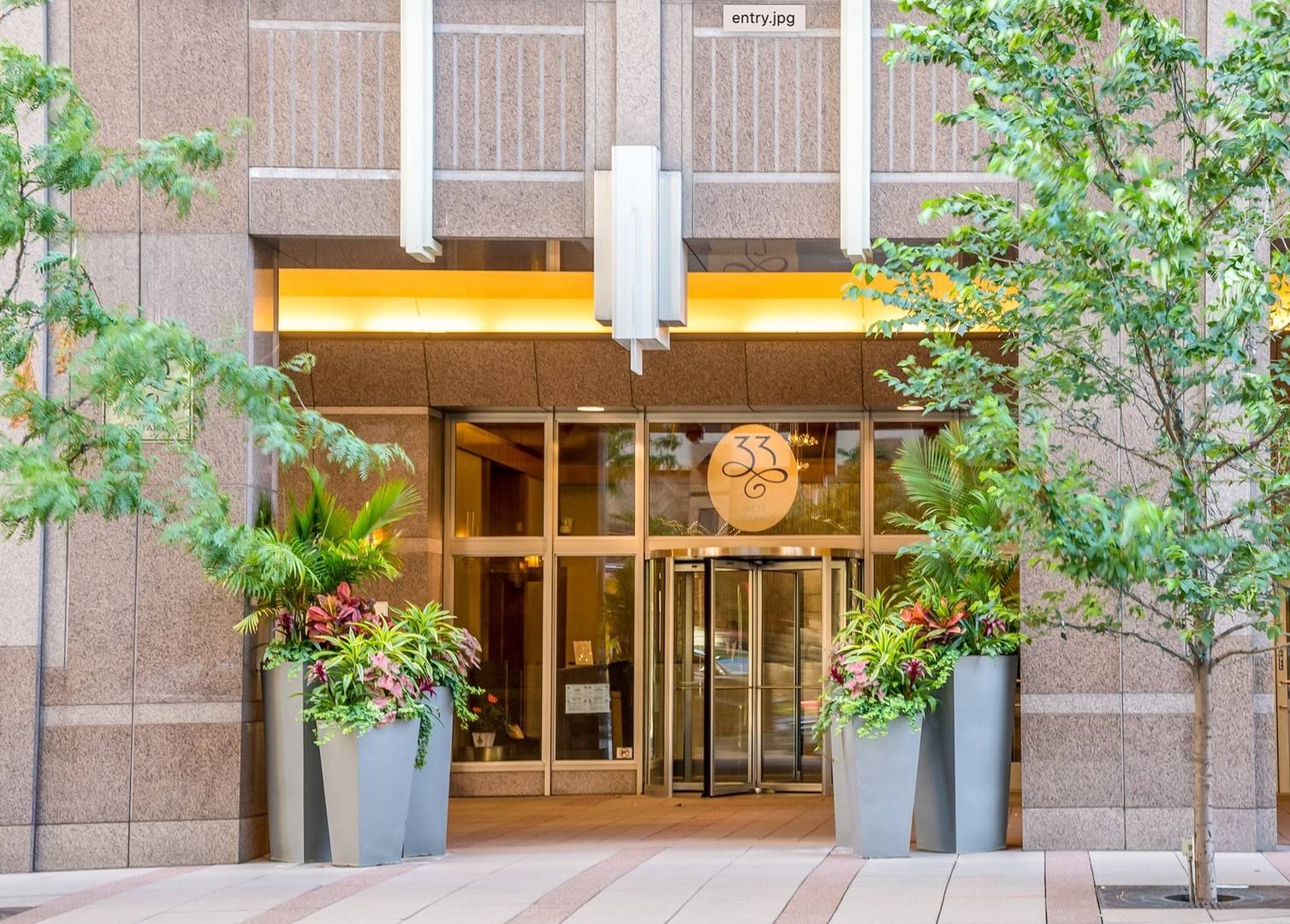 Chicago, IL 60654,33 W Ontario ST #47E