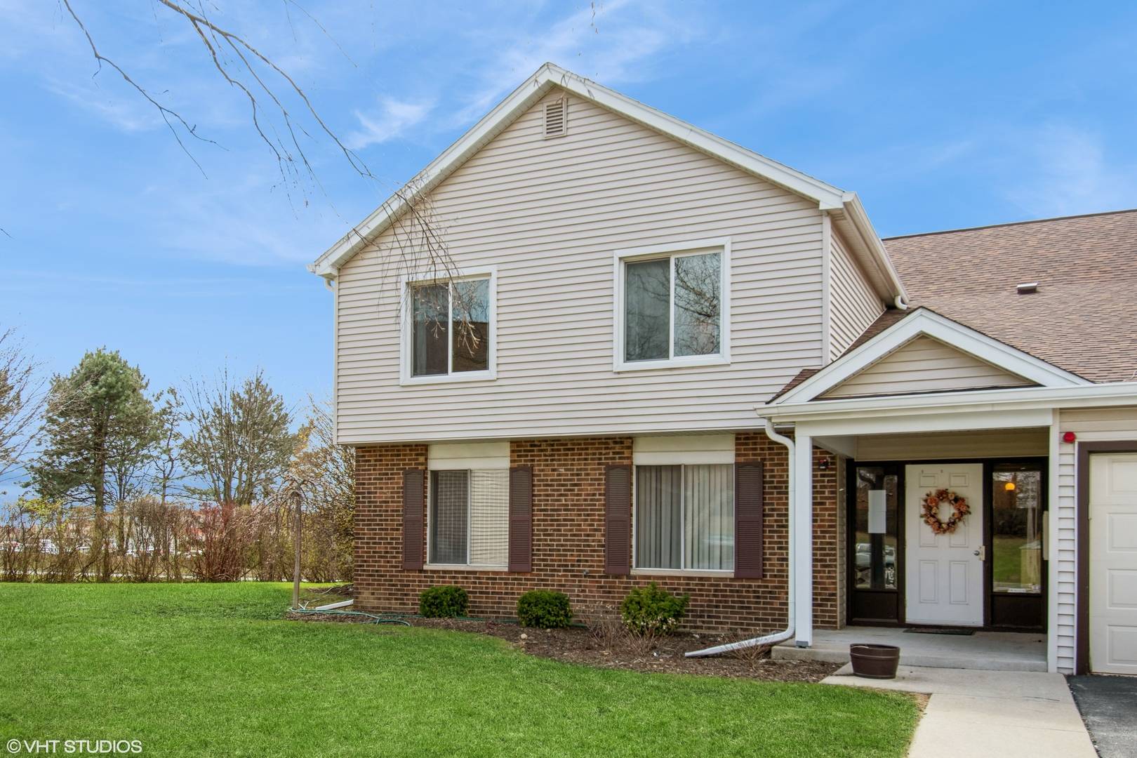 Woodridge, IL 60517,7010 Dover CT #203