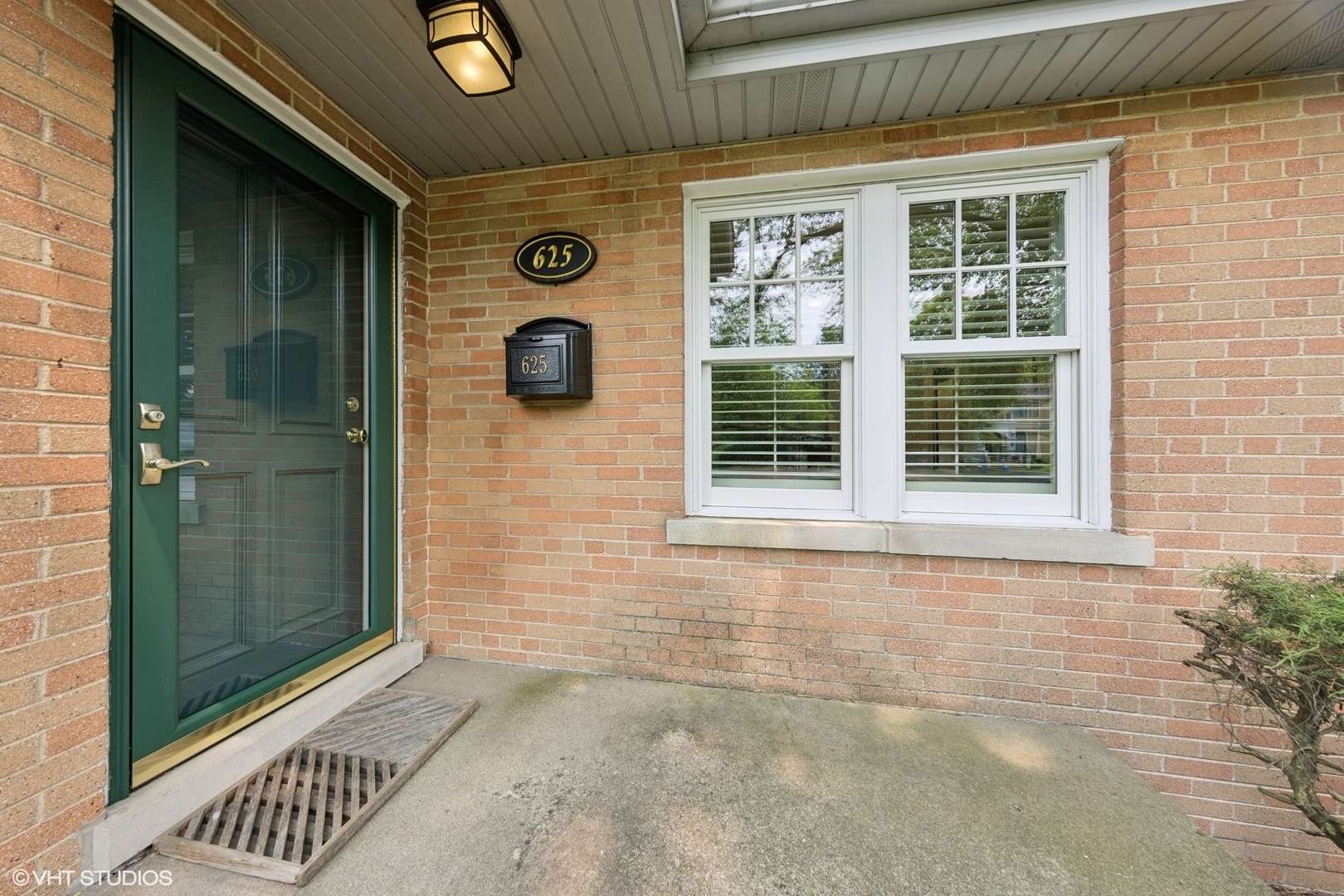 Hinsdale, IL 60521,625 N County Line RD