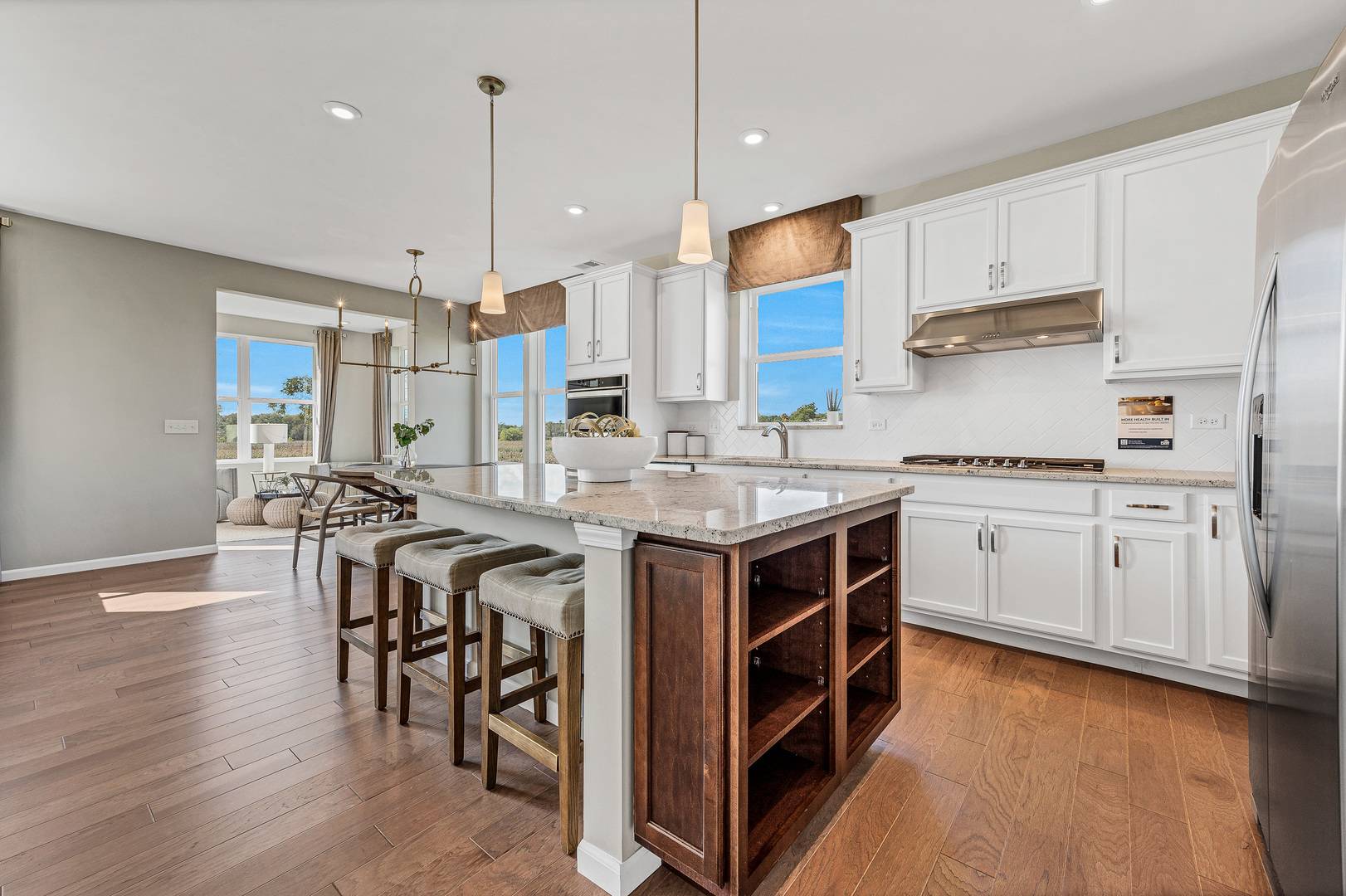 Lindenhurst, IL 60046,2895 Briargate DR