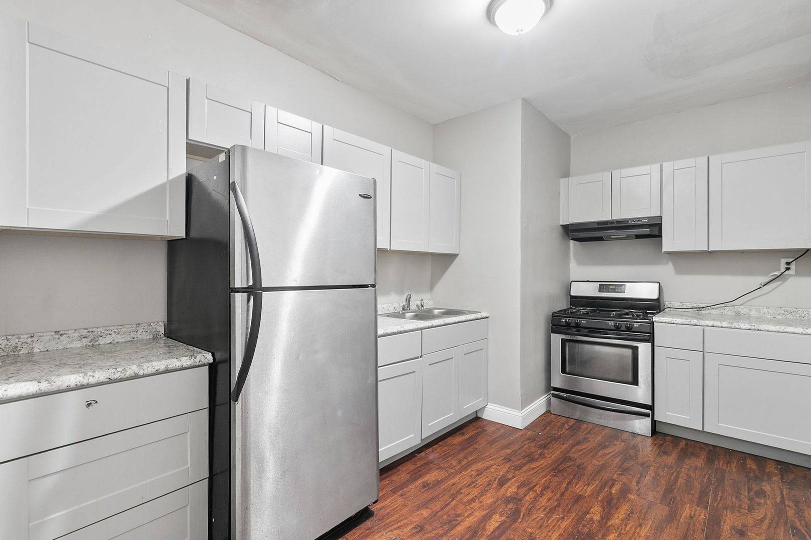 Chicago, IL 60621,1020 W 68th ST #1E