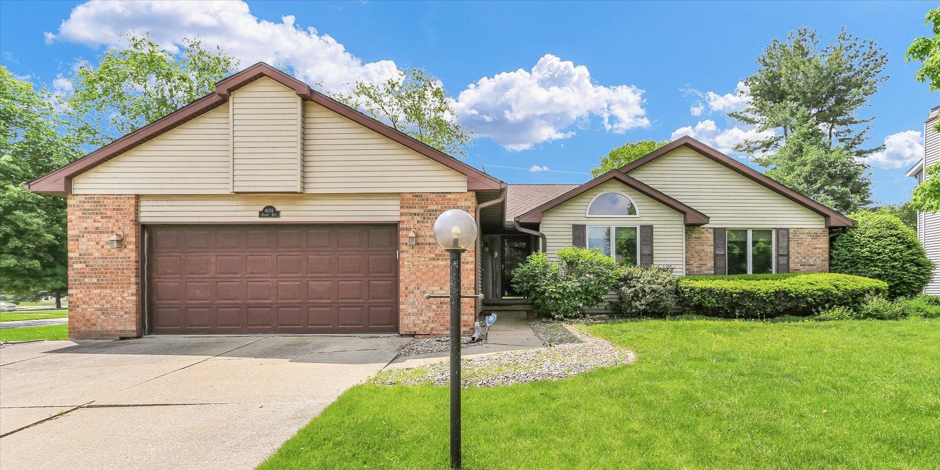 Champaign, IL 61822,4101 Danbury DR