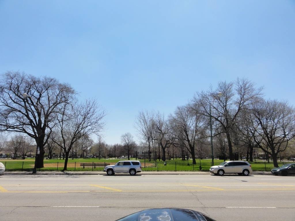 Chicago, IL 60659,3306 W Peterson AVE
