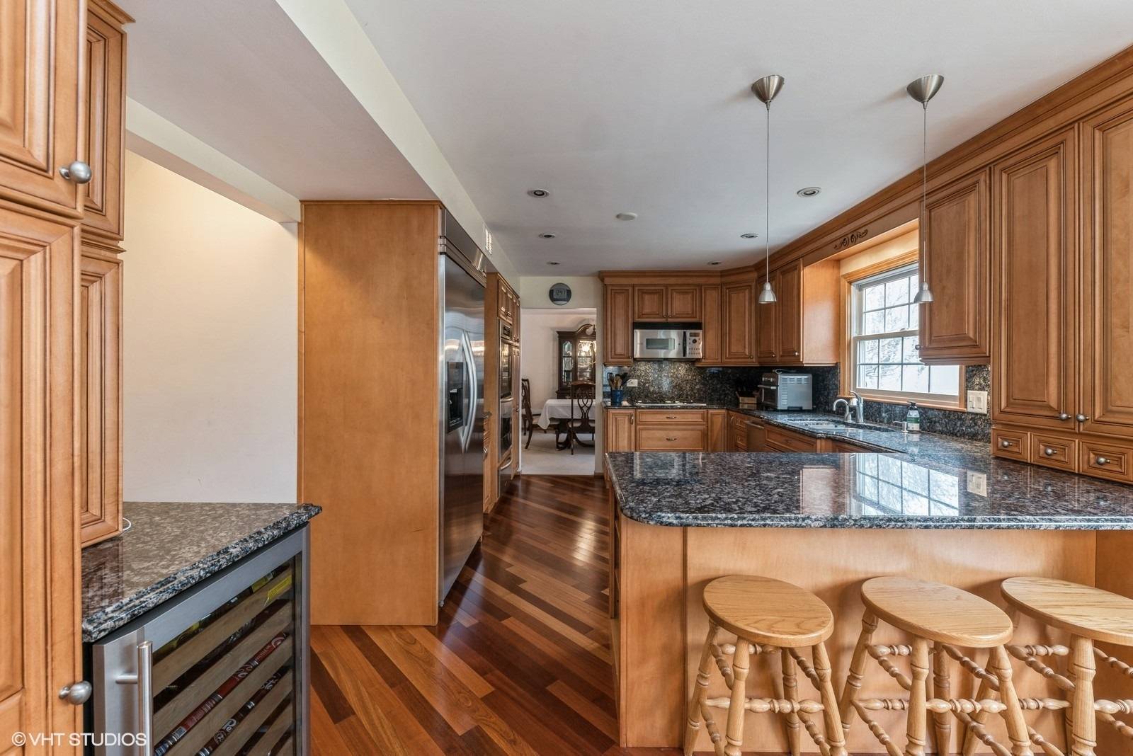 Hoffman Estates, IL 60192,3895 Moulin LN