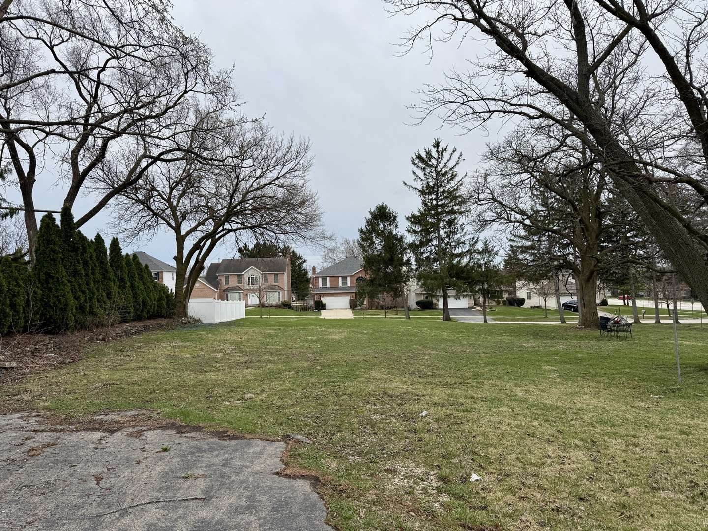 Westmont, IL 60559,13 E 59th ST