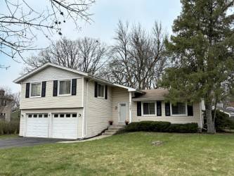 Naperville, IL 60565,337 Carriage Hill RD
