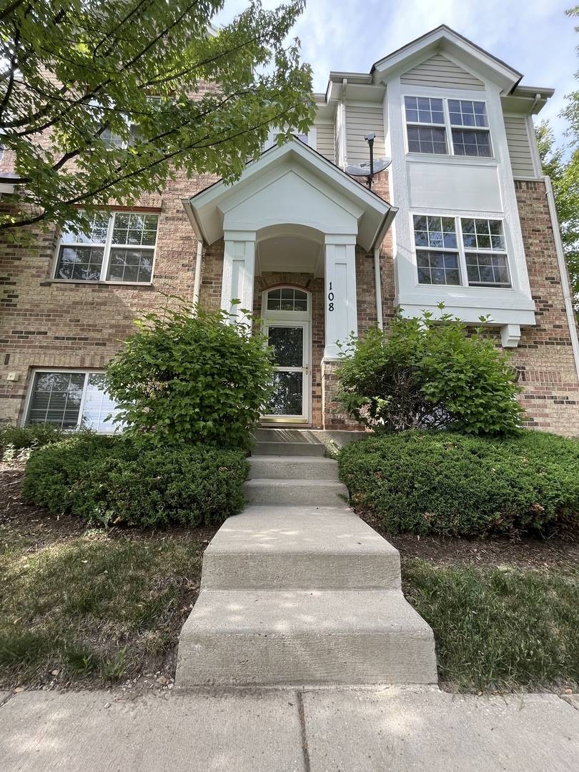 Morton Grove, IL 60053,108 Prairie CT
