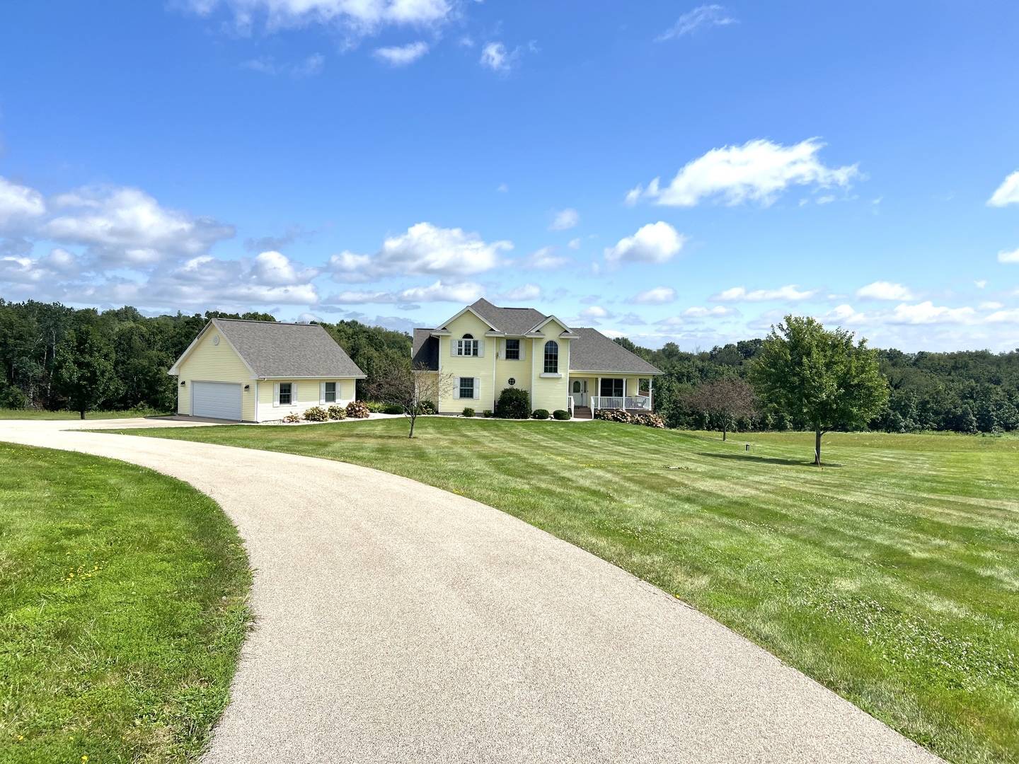 Lanark, IL 61046,28-19 Southview DR
