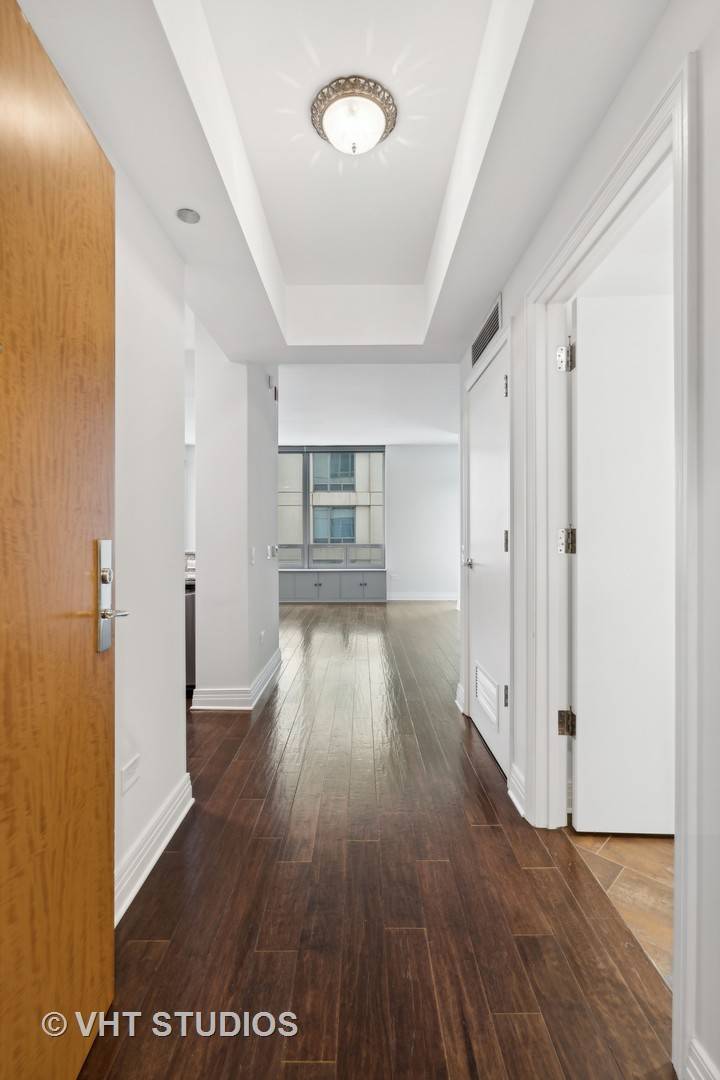 Chicago, IL 60611,600 N LAKE SHORE DR #2110