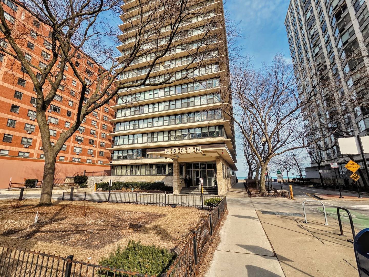 Chicago, IL 60660,5801 N Sheridan RD #12B