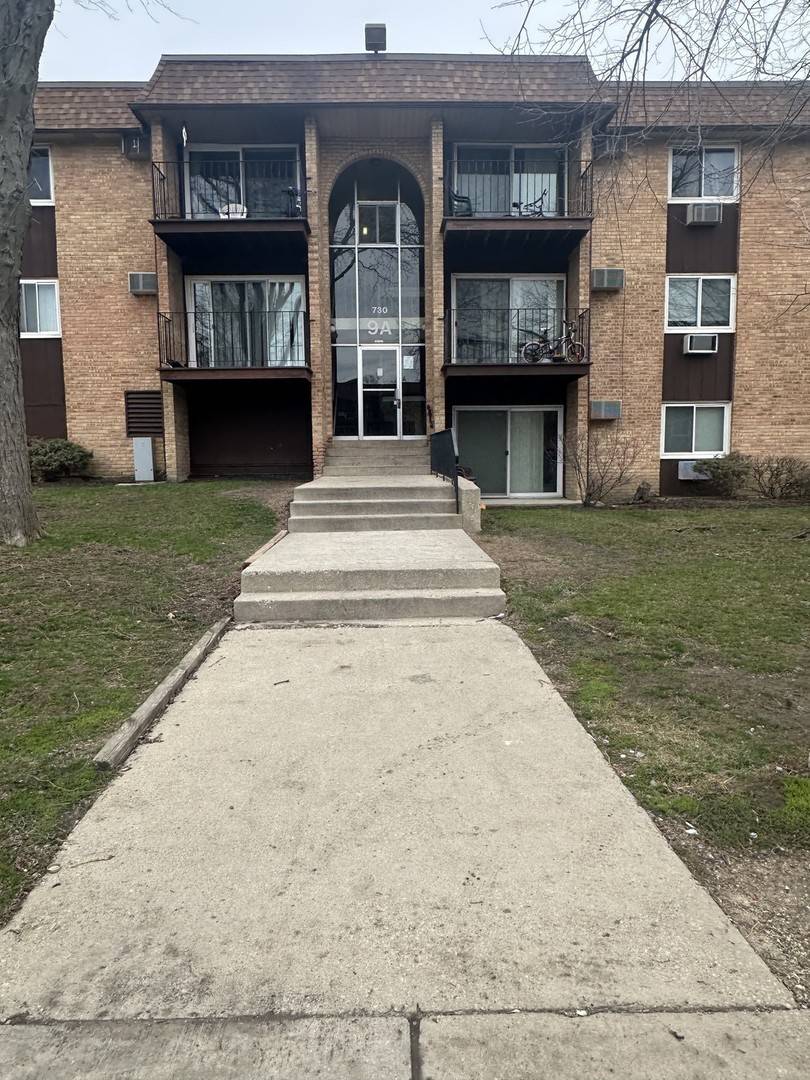 Hoffman Estates, IL 60169,730 HILL DR #9-205
