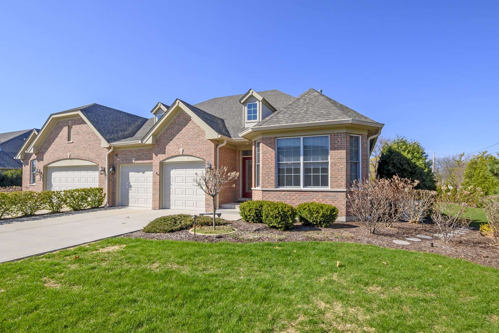Lemont, IL 60439,700 Woodglen LN