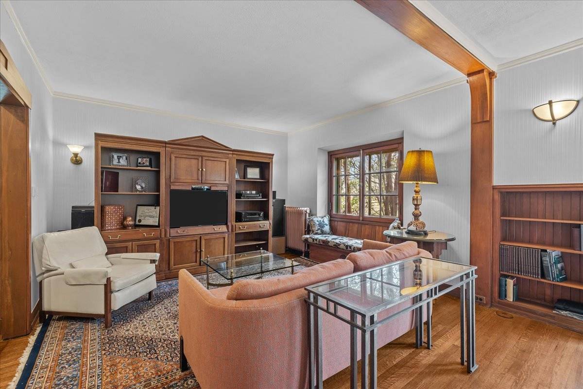 Highland Park, IL 60035,215 Prospect AVE