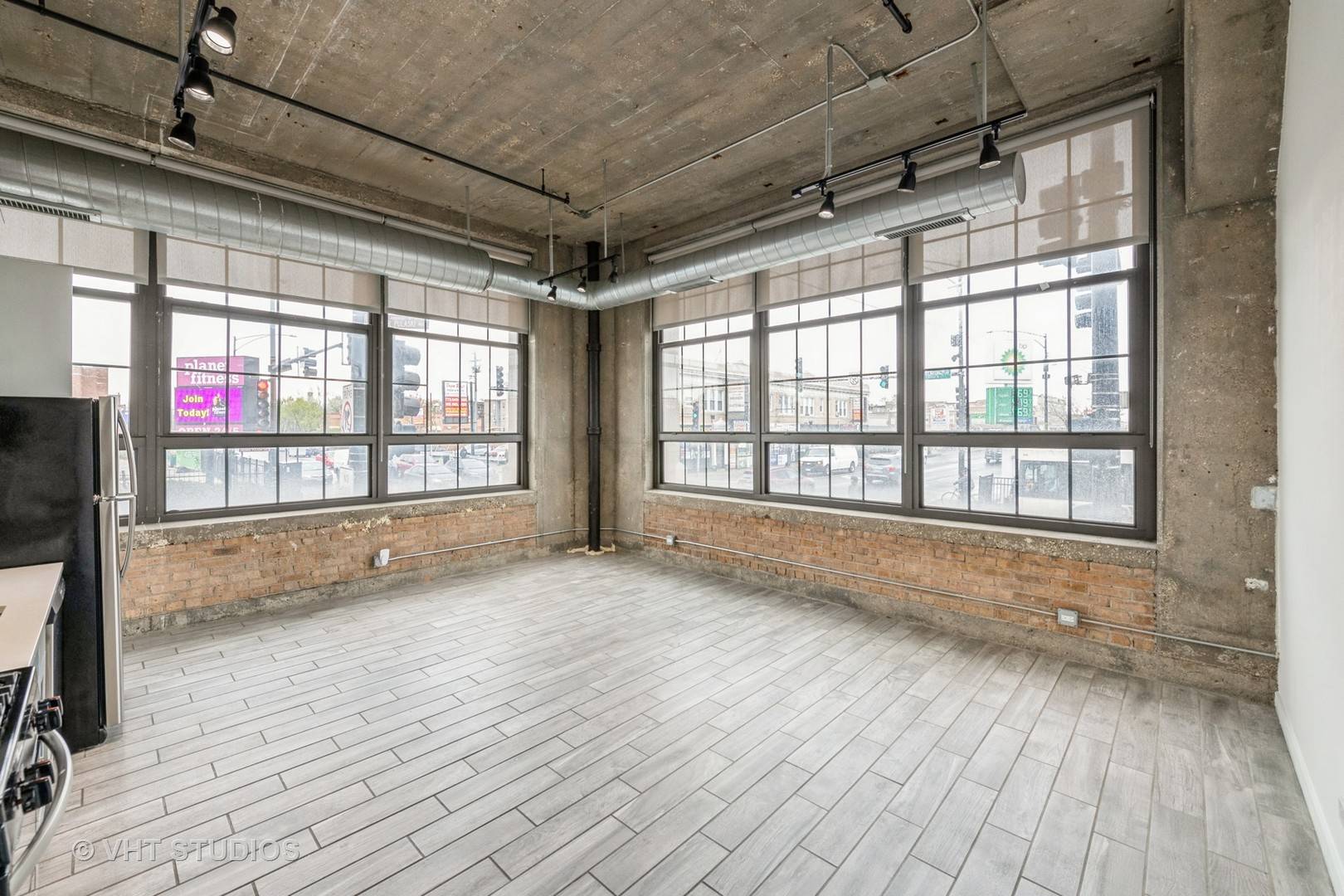 Chicago, IL 60618,3963 W BELMONT AVE #143