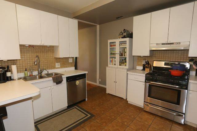 Chicago, IL 60622,1720 N Ashland AVE #2