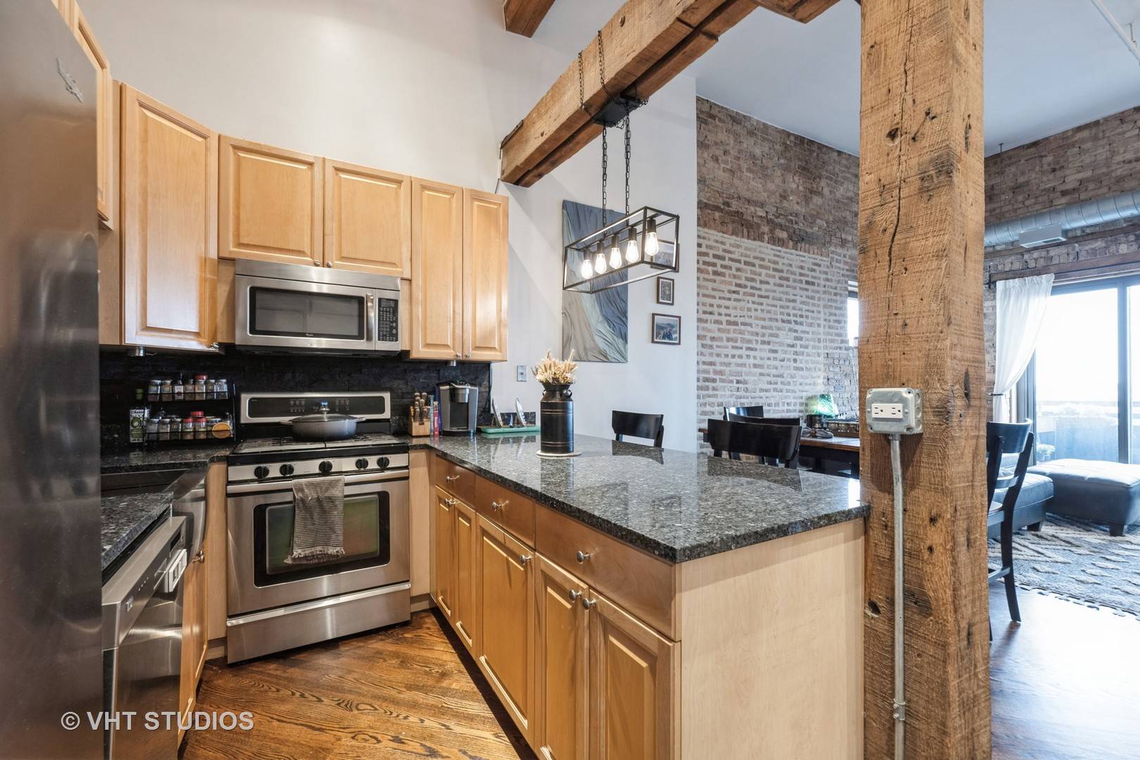 Chicago, IL 60614,1735 W Diversey Pkwy #515