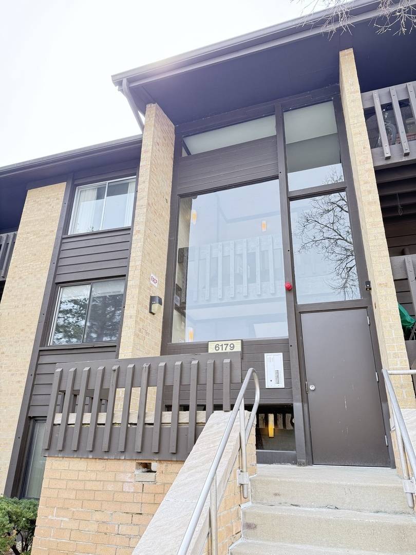 Willowbrook, IL 60527,6179 Knoll Wood RD #205