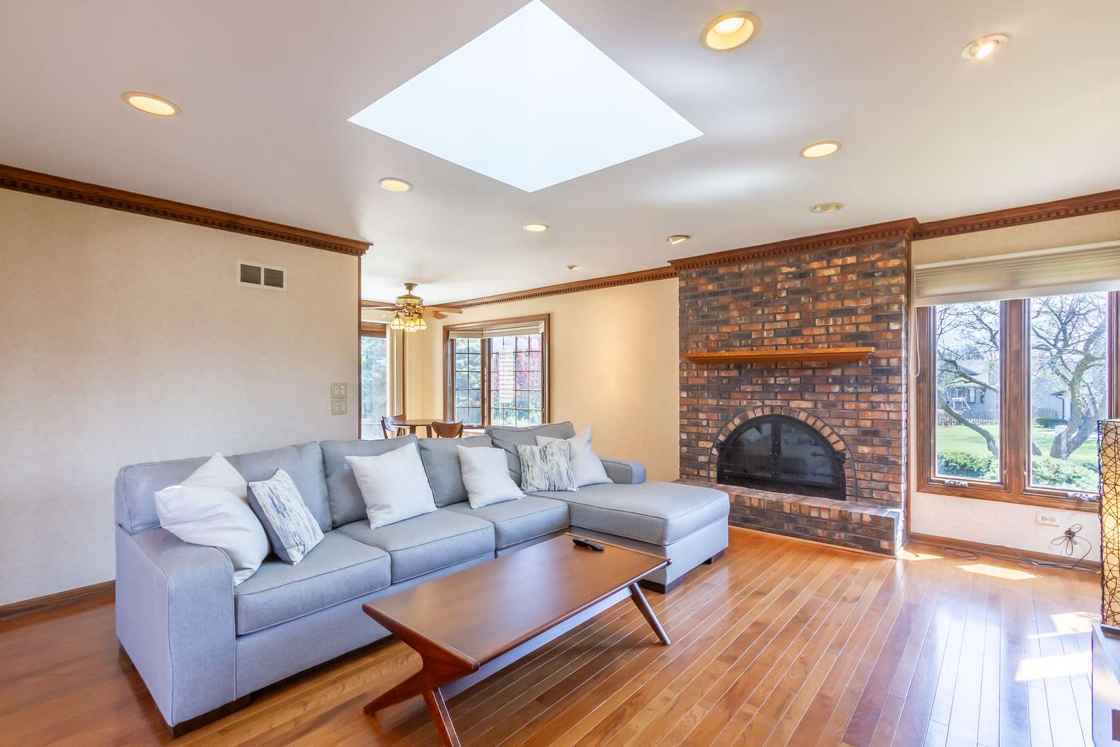 Schaumburg, IL 60193,571 Mistic Harbour LN