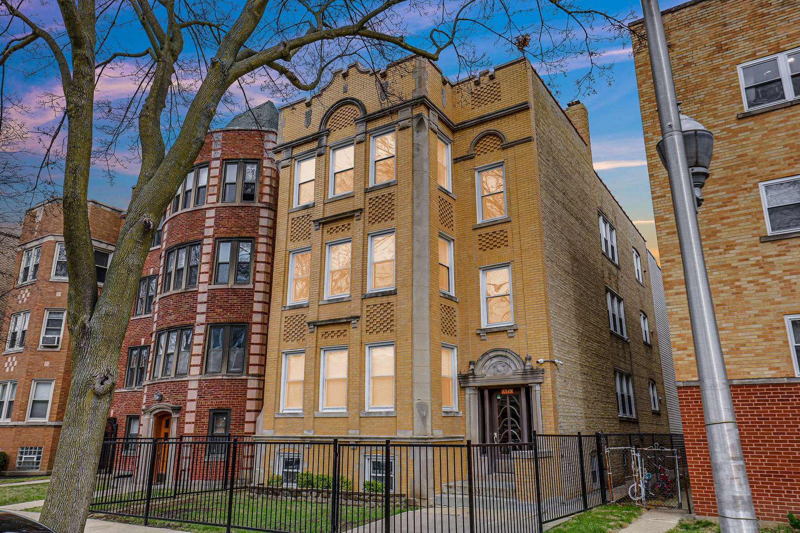 Chicago, IL 60645,6539 N Mozart ST #2