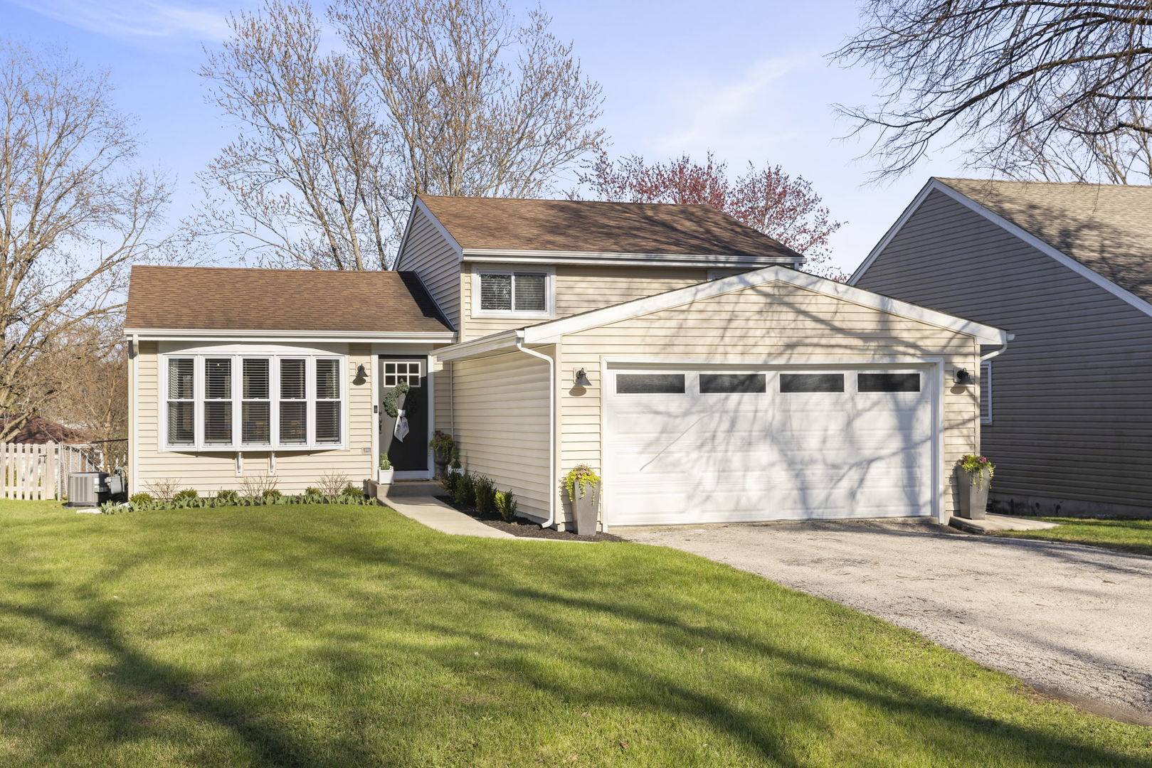 Wheaton, IL 60187,0N081 Pleasant Hill RD