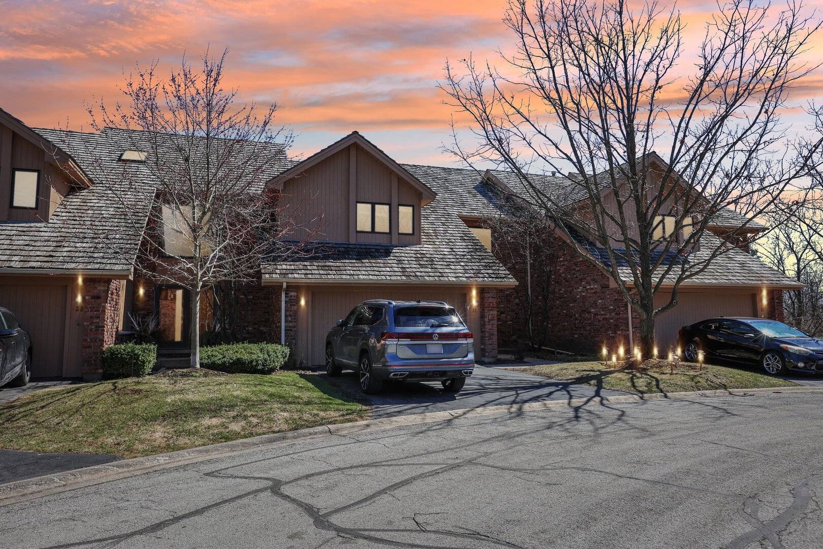 Burr Ridge, IL 60527,51 Oak Creek DR