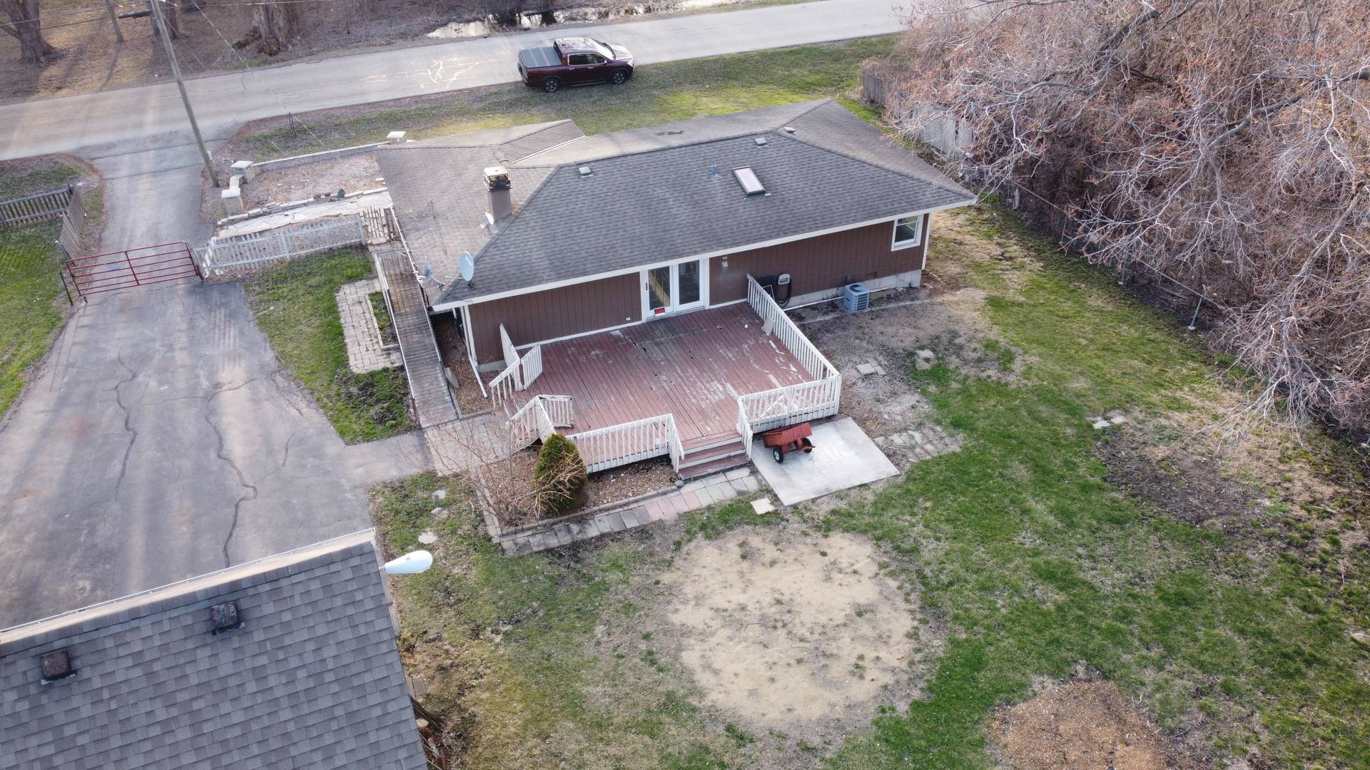 Mchenry, IL 60051,5110 Pistakee DR