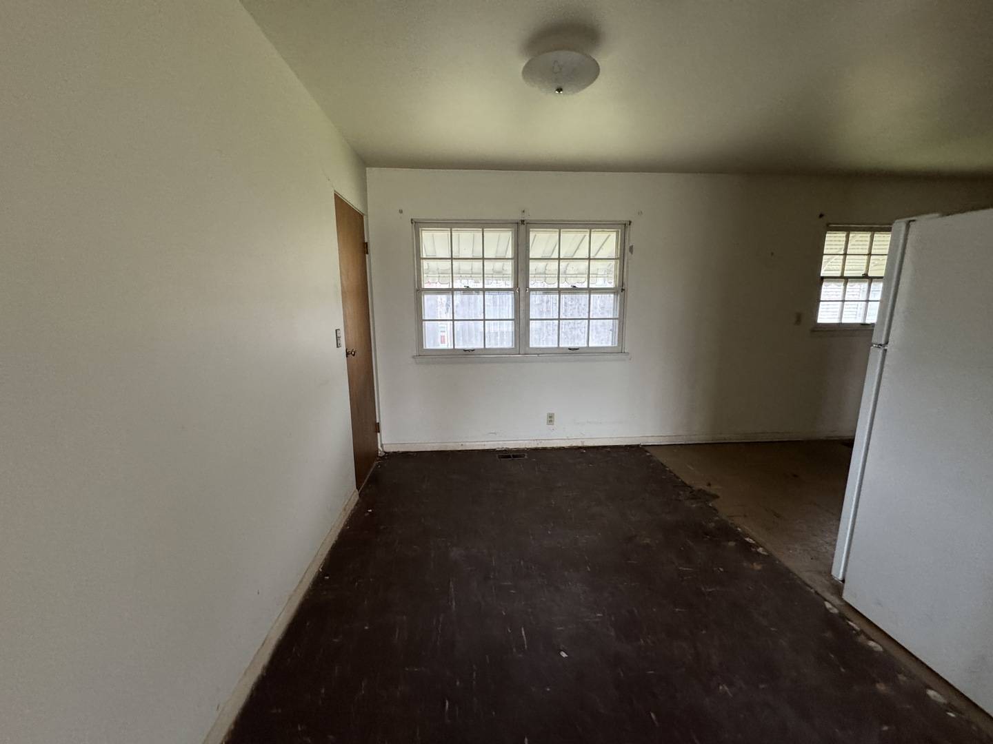 Montgomery, IL 60538,102 Circle DR E