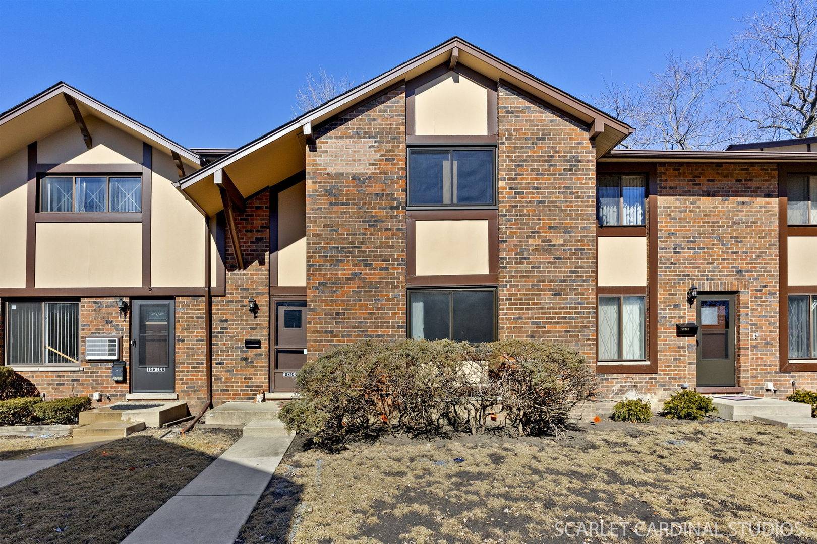 Villa Park, IL 60181,18W104 Kirkland LN
