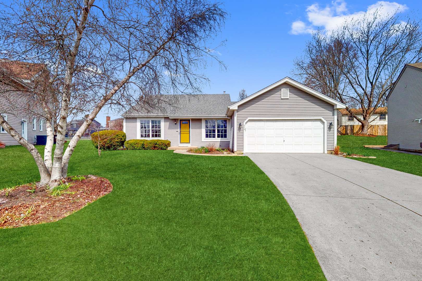 Crystal Lake, IL 60014,970 Sandalwood LN