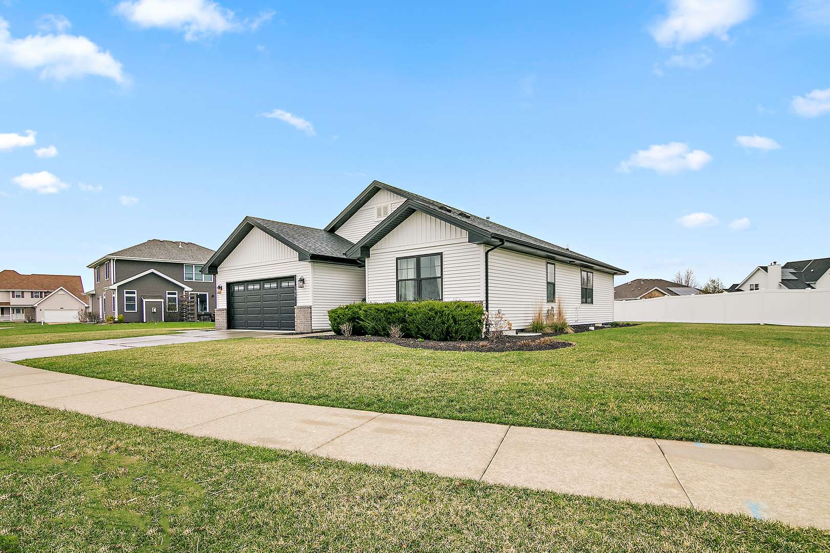 Manteno, IL 60950,1677 Talon DR