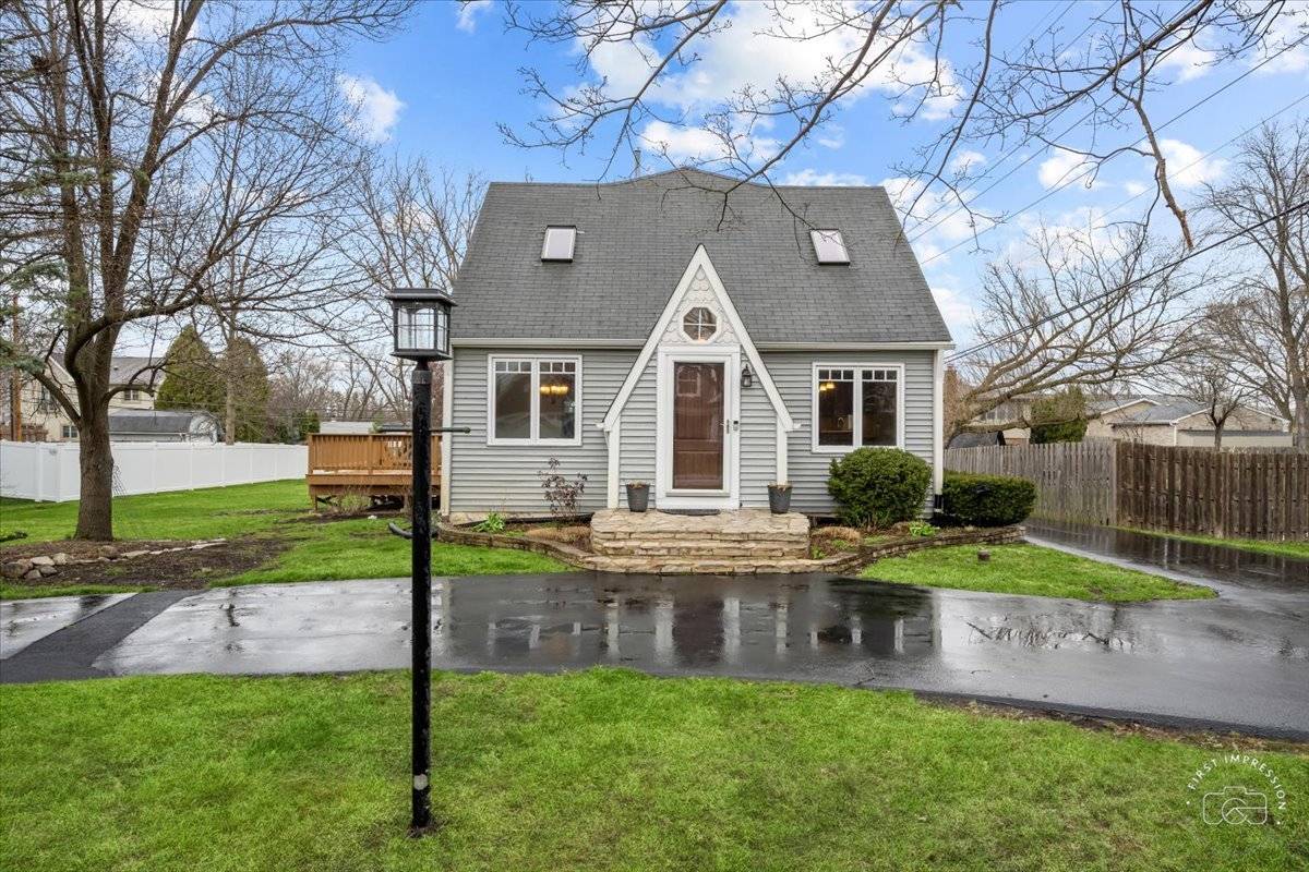 Palatine, IL 60067,828 W Hillside ST