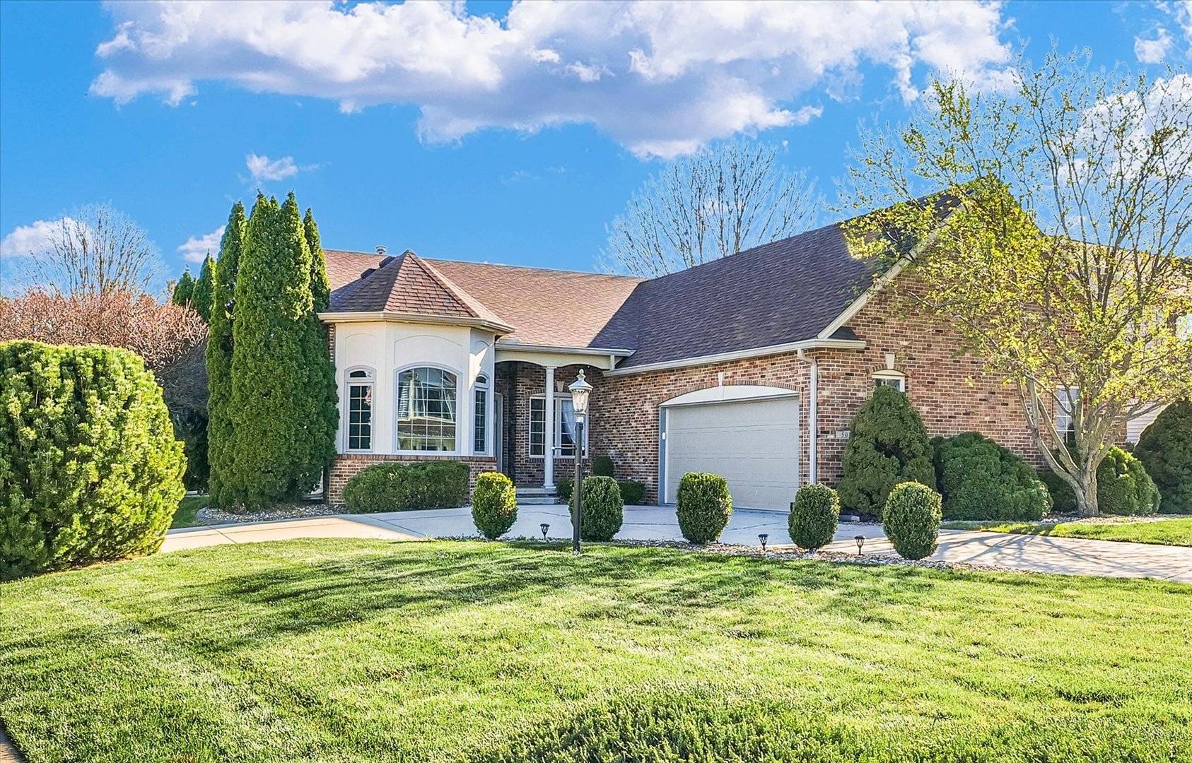 Savoy, IL 61874,501 Sunflower ST