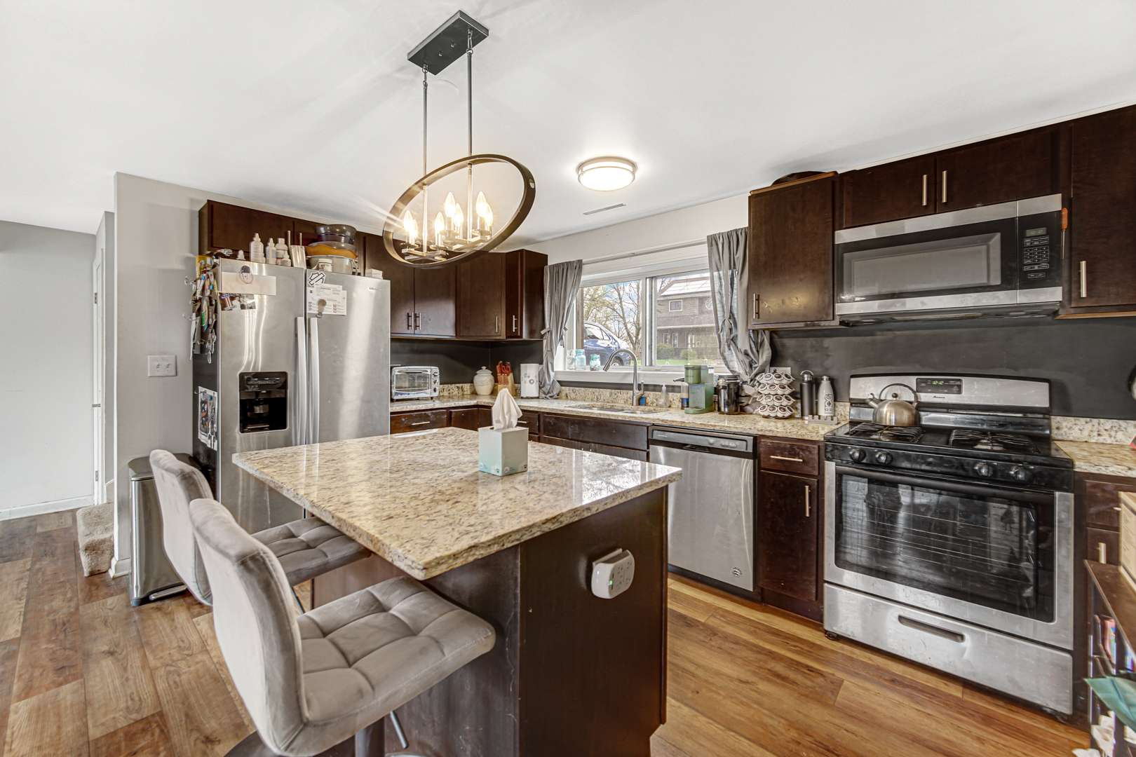 Wauconda, IL 60084,654 Marine DR