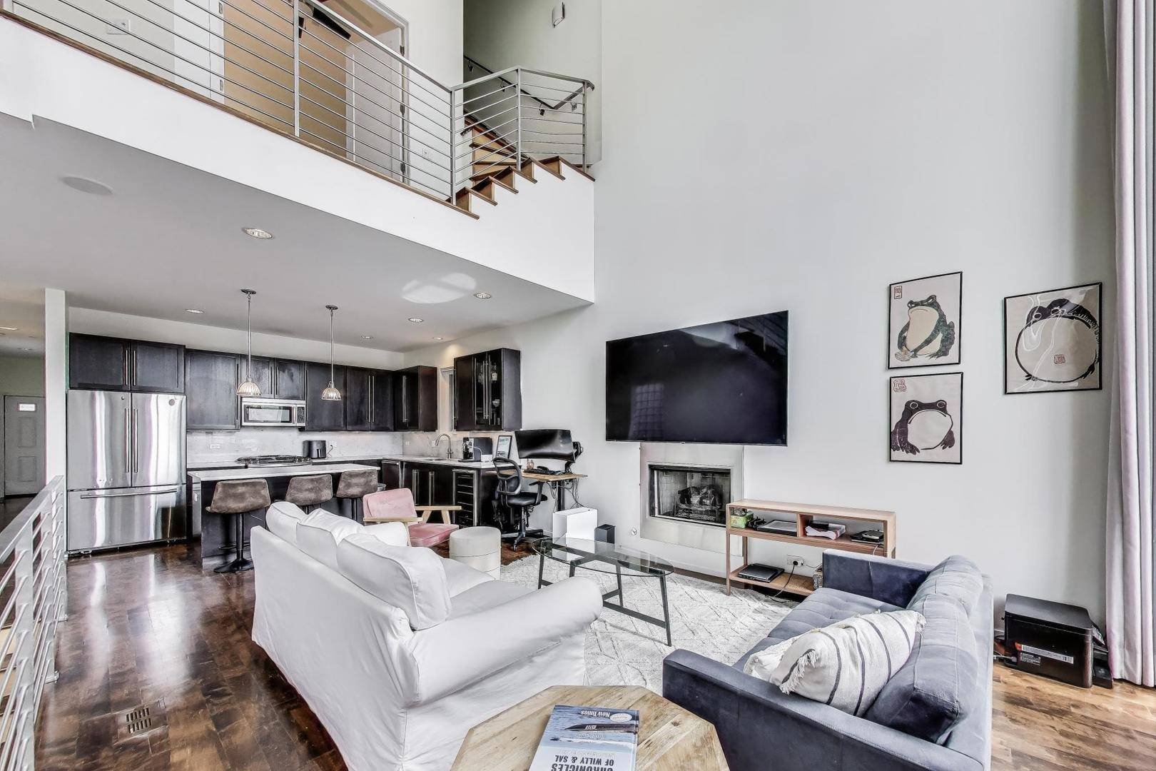 Chicago, IL 60622,1720 W Le Moyne ST #201