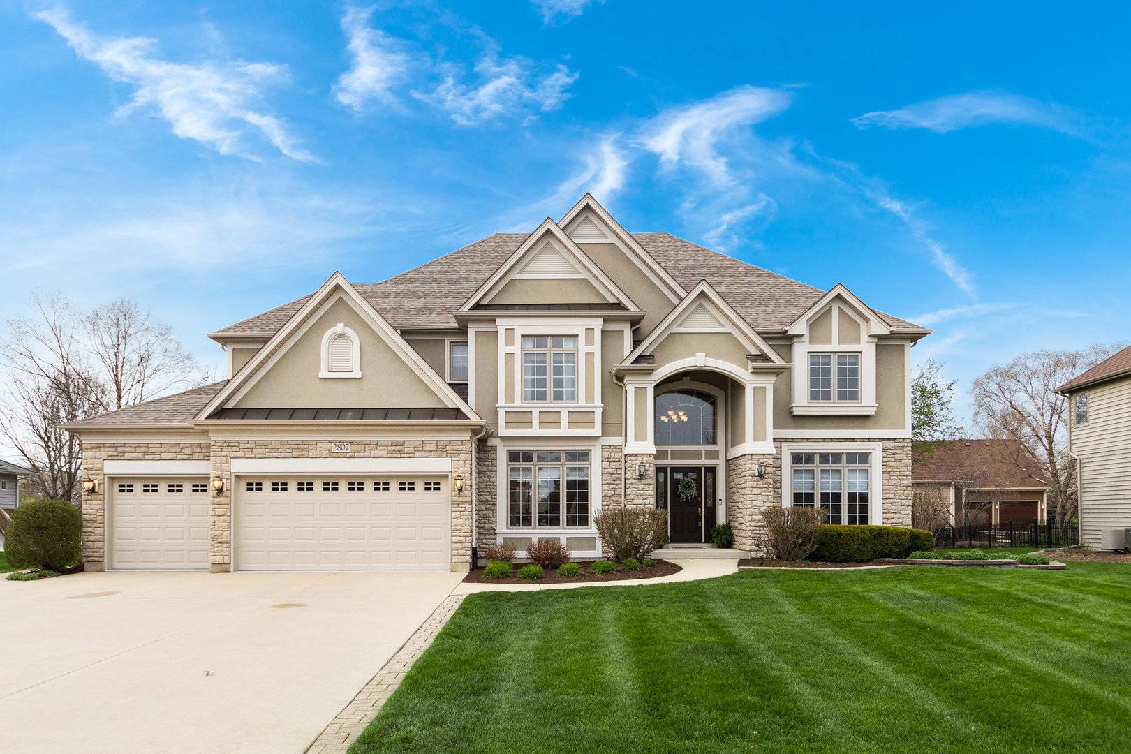Batavia, IL 60510,2807 Weaver LN