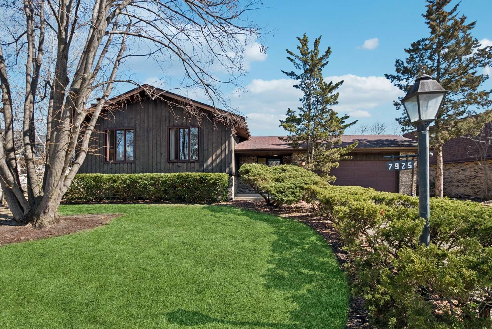 Darien, IL 60561,7925 Glen LN