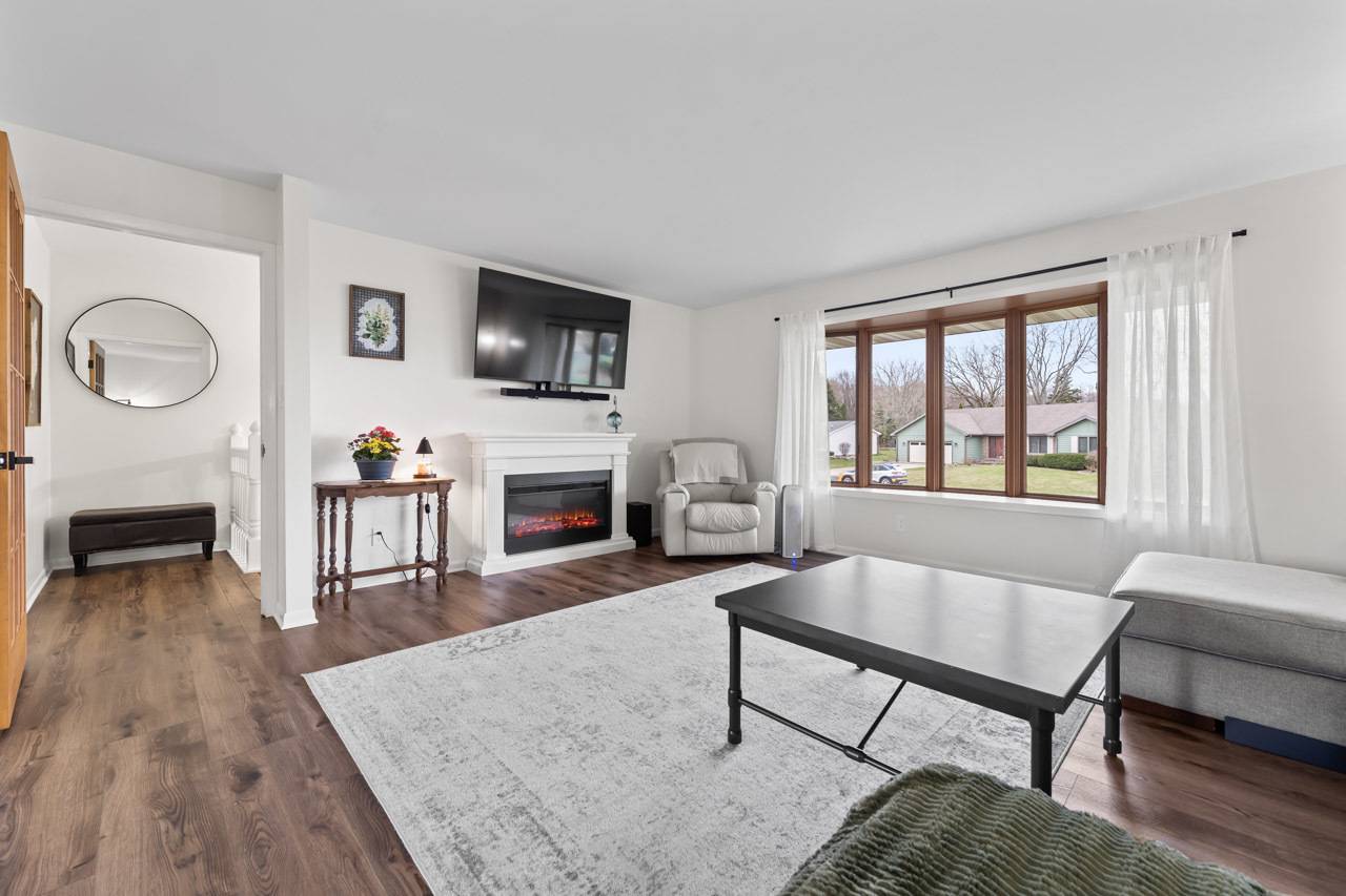 Twin Lakes, WI 53181,1142 Spyglass CT