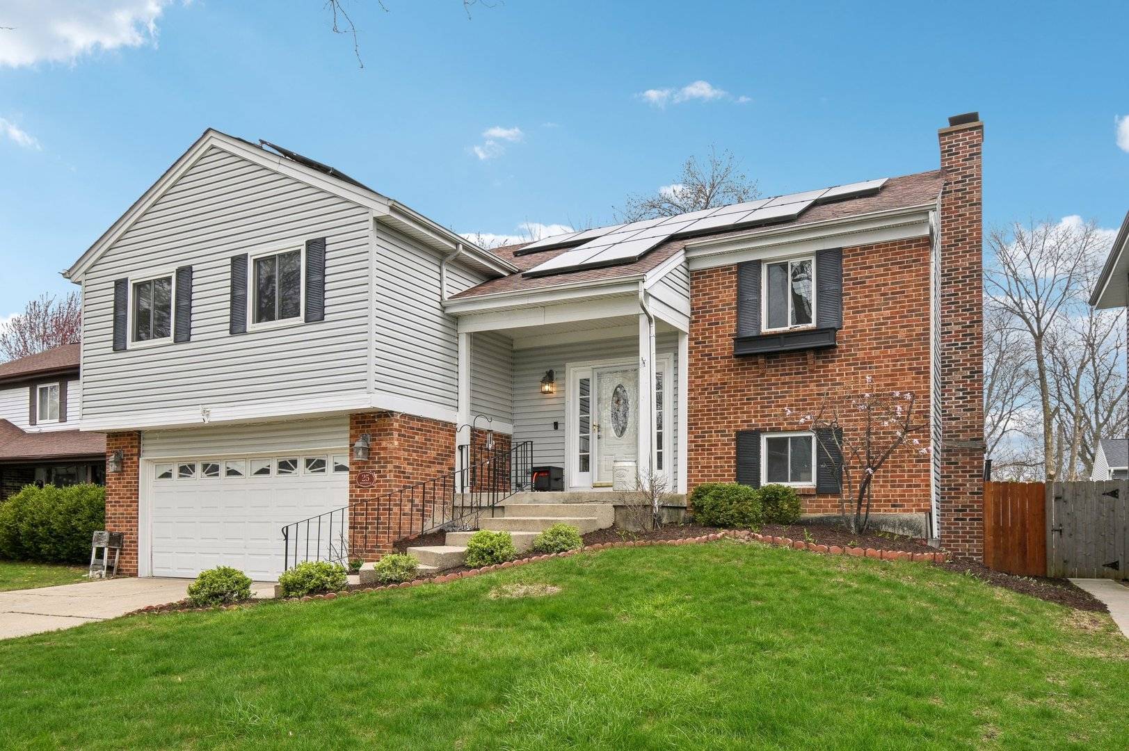Vernon Hills, IL 60061,25 Manchester LN