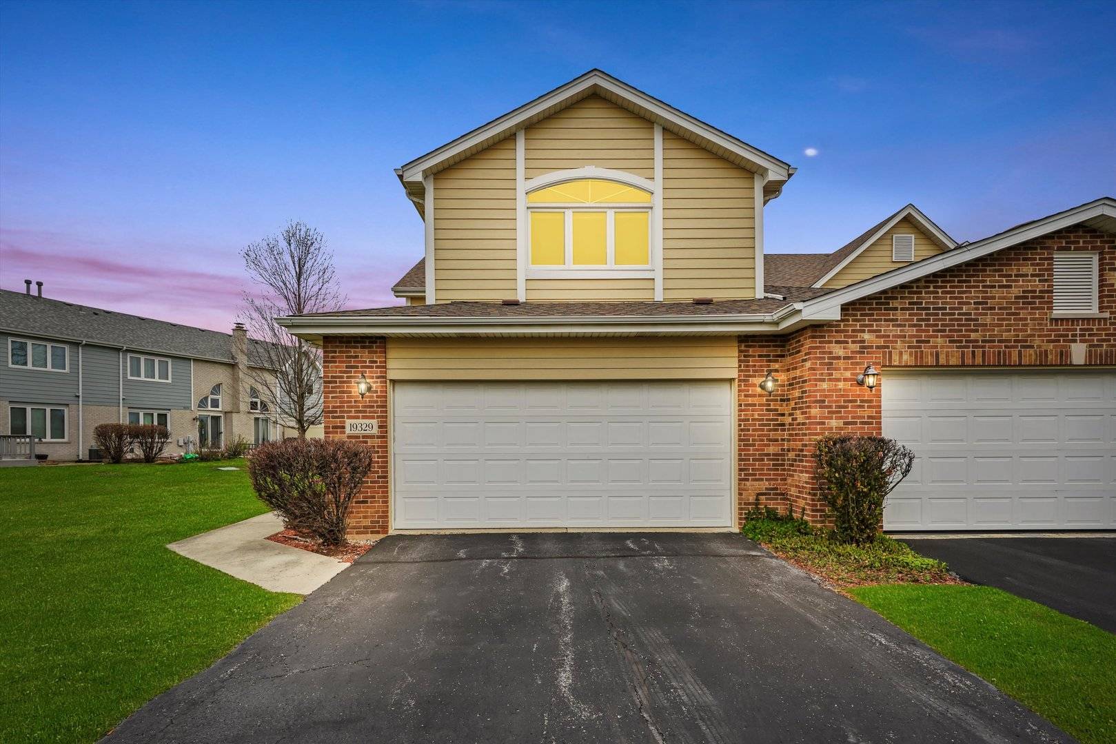 Tinley Park, IL 60487,19329 Carrick WAY