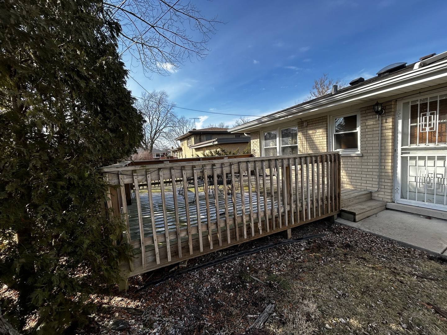 South Holland, IL 60473,865 E 165th ST