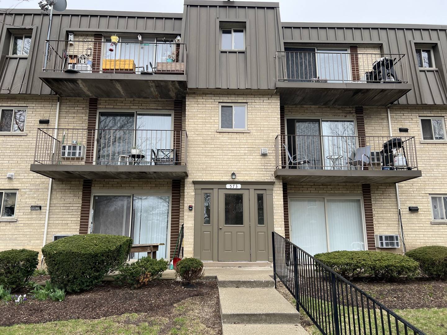 Wheeling, IL 60090,573 Fairway View DR #2A