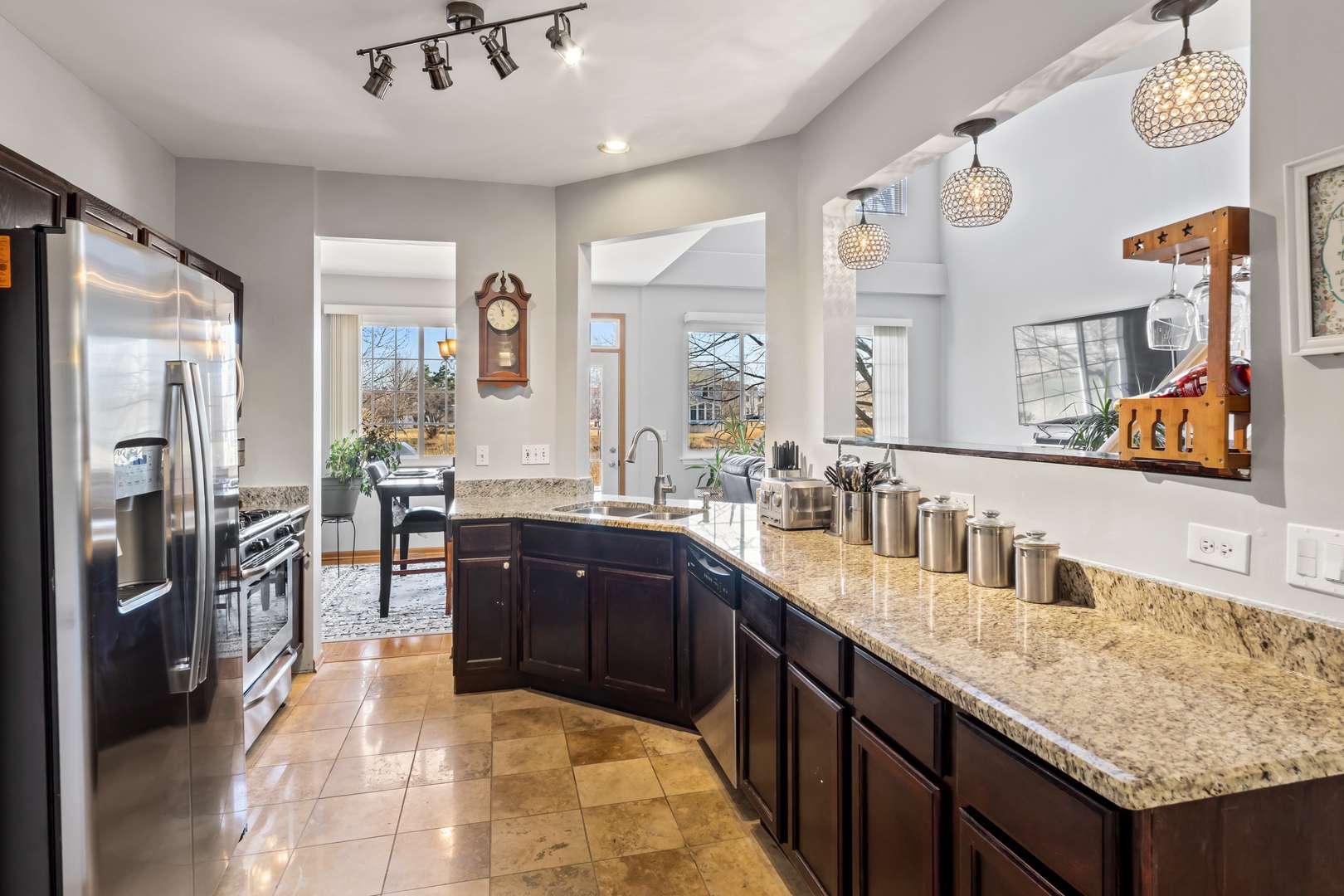 Carpentersville, IL 60110,7331 Grandview CT