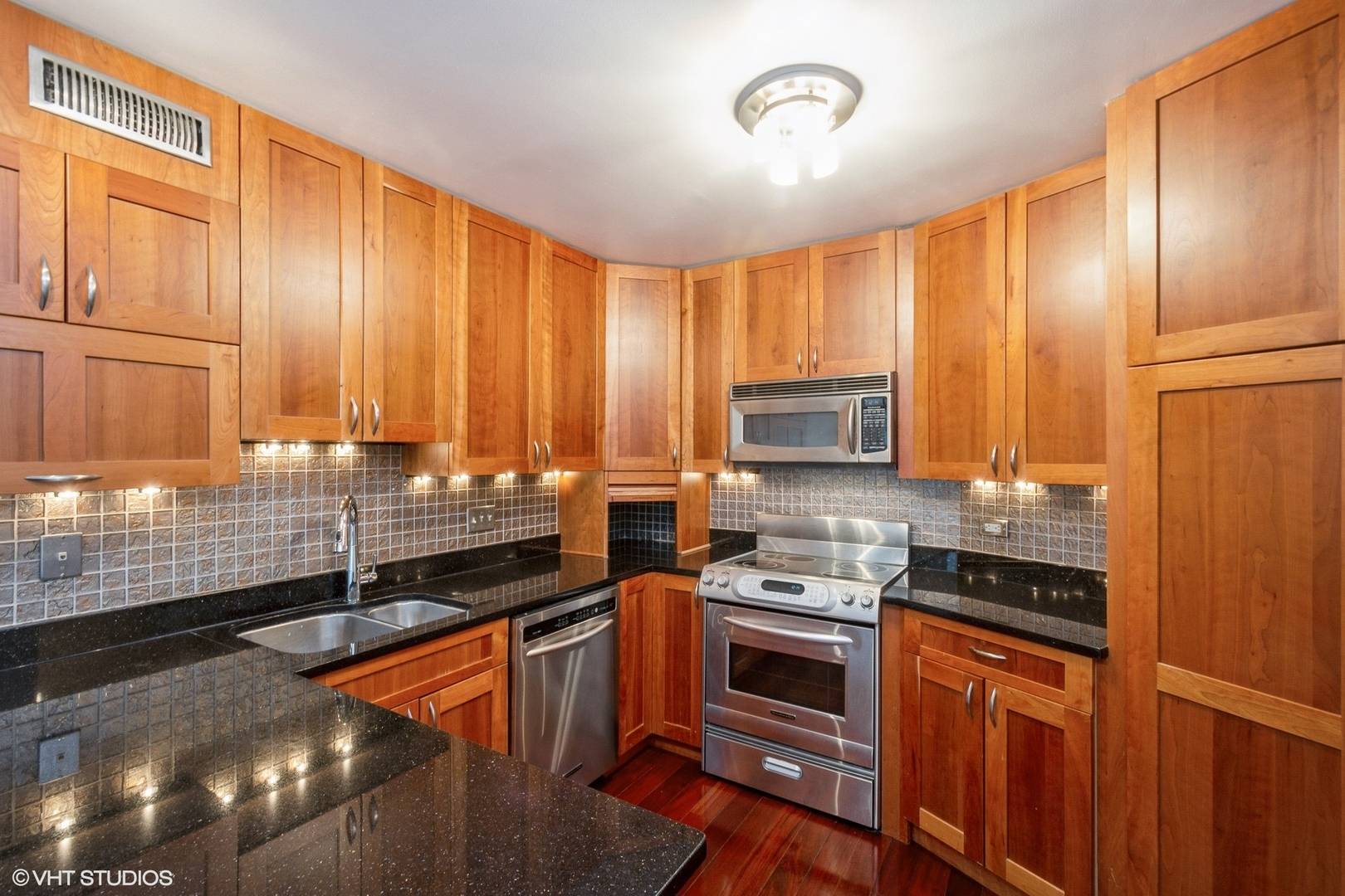Chicago, IL 60611,211 E Ohio ST #2316