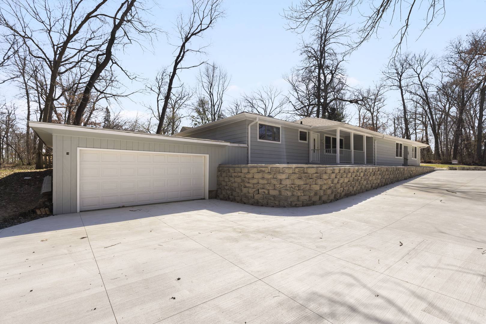 Rockford, IL 61107,225 Palm AVE