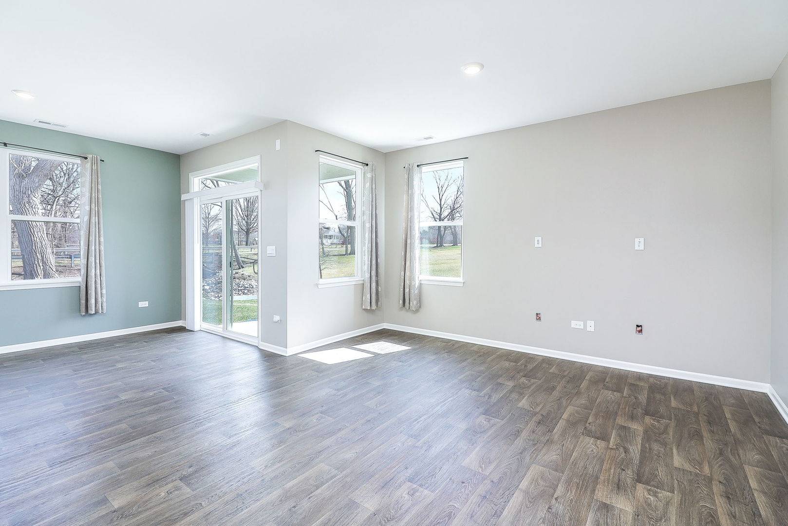 North Aurora, IL 60542,917 Fitzwilliam WAY