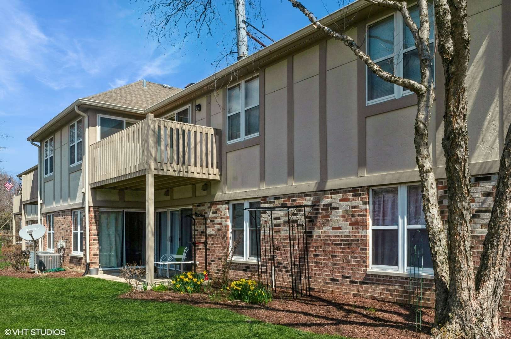 Vernon Hills, IL 60061,1198 Streamwood LN #1198