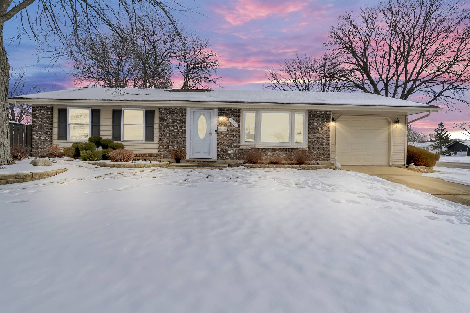 Schaumburg, IL 60193,817 Stamford CT