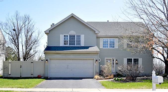 Geneva, IL 60134,335 Colonial CIR
